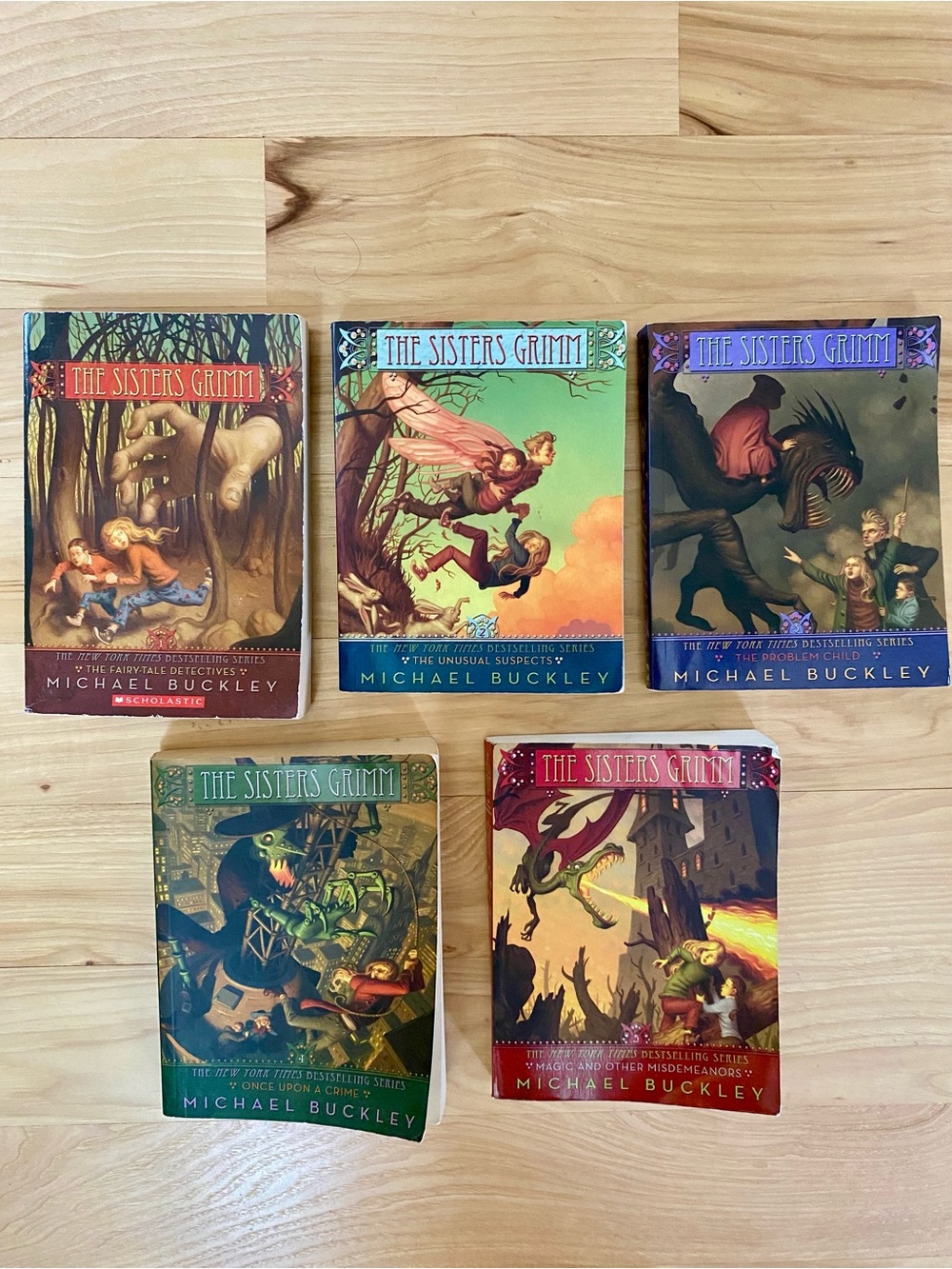 The Sisters Grimm Book Set - Colorful Covers